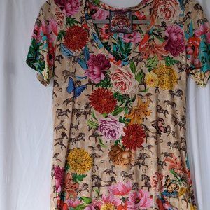 NWOT Johnny Was Women's Short Sleeve V-Neck Tee